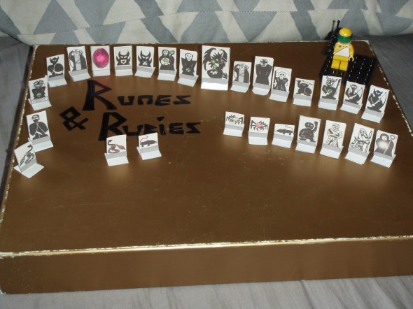 Runes + Rubies Minis 3 - Legomännchen zum Größenvergleich